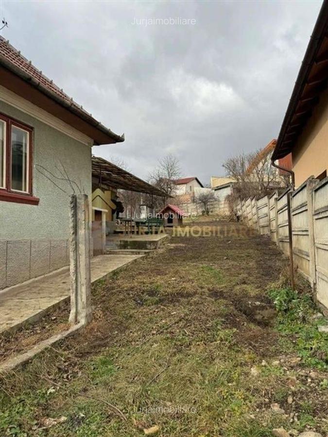 CASA 2 CAMERE 70 MP TEREN 601 MP DAMBUL ROTUND - 2