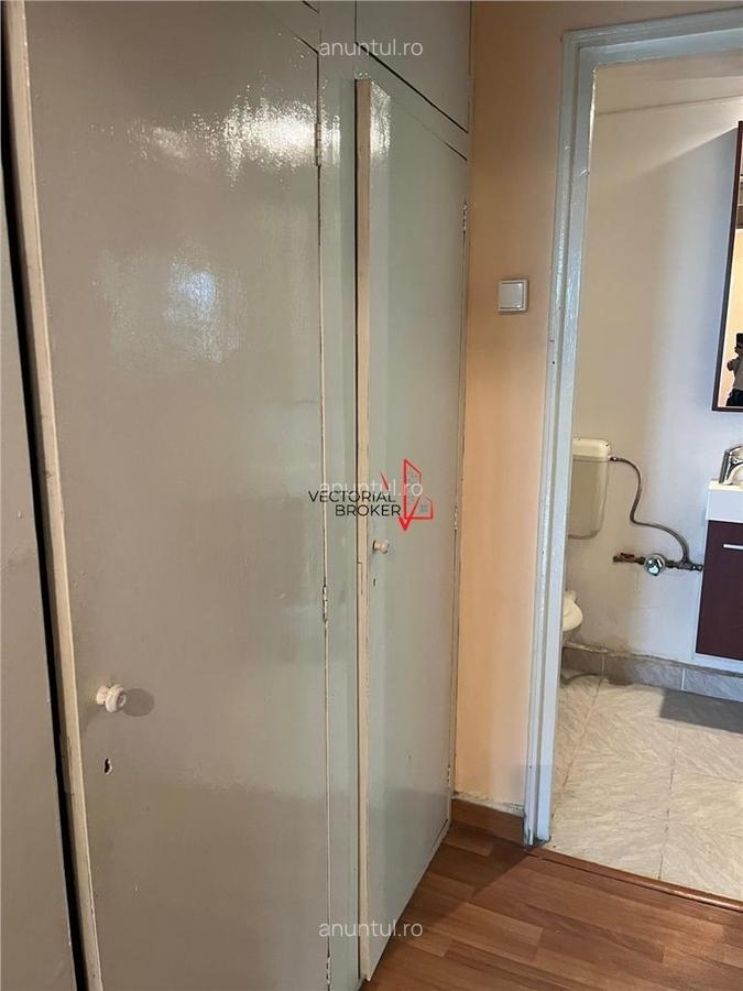 Titan Policlinica Apartament 4 camere - 10