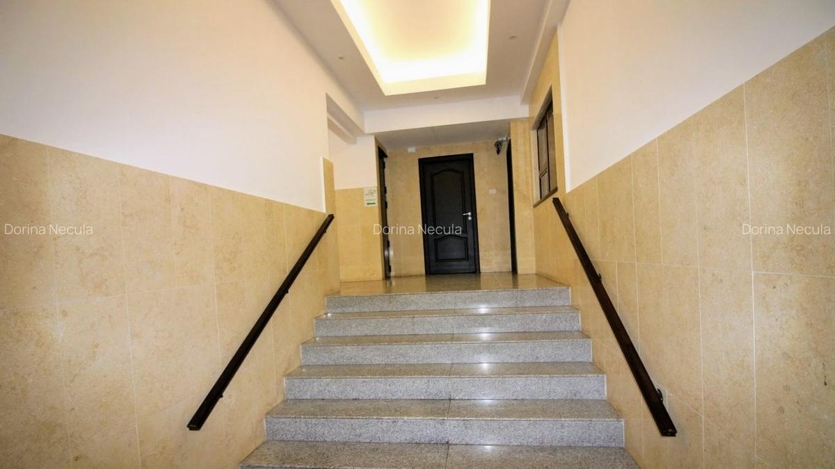 Universitate, garsoniera mobilata complet, etaj 1/8, afacere la cheie Airbnb - 16