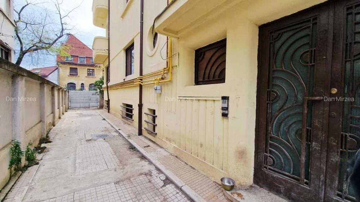 Eleganta interbelica pe Bulevardul Dacia, etaj 2, garaj - 18