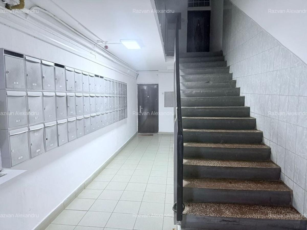 APARTAMENT ULTRAMODERN DECOMANDAT BLOC 1980 LUJERULUI - 12