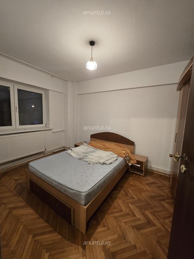 Ultracentral, Universitate, Sala Palatului - 2