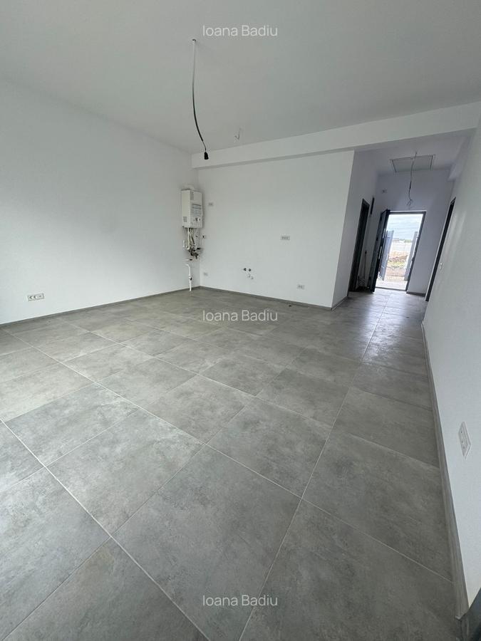 Casa individuala - 4 camere - 2 bai - 440mp teren - 7
