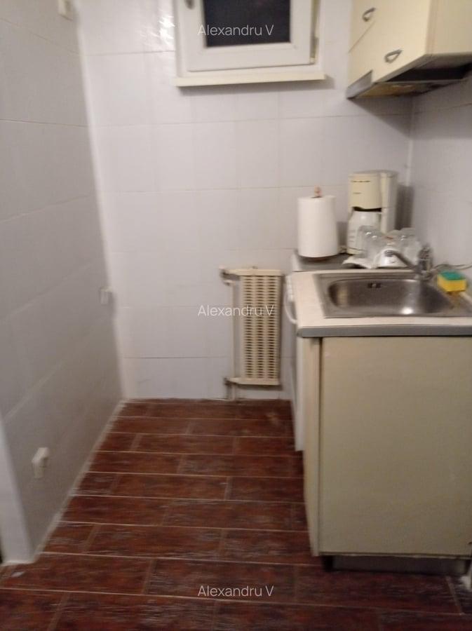 Vanzare garsoniera in Eroii Revolutiei - 2