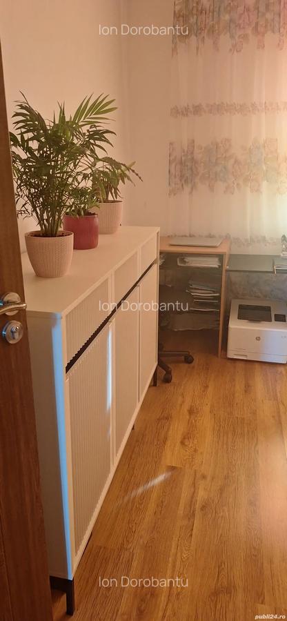 Proprietar vand 3 decomandate Rovine - 2