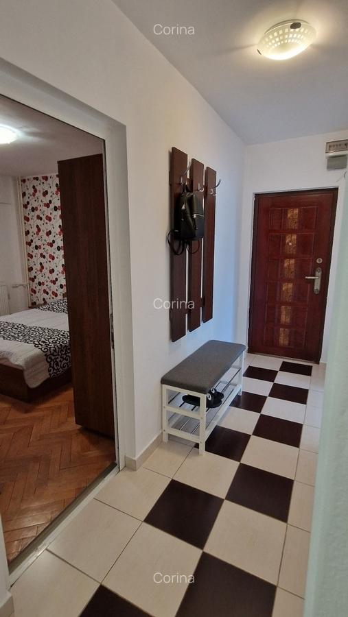 Proprietar,ofer spre inchiriere ap 3 camere-decomandat zona piata 700 - 4