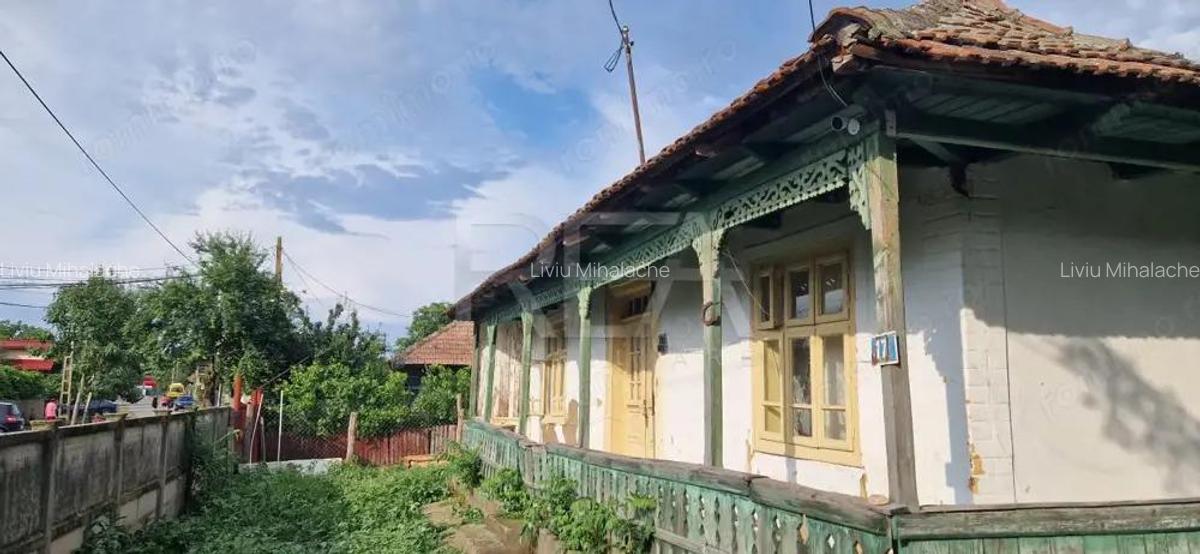 Casa batraneasca, cu teren de 1300 m.p. comuna Dascalu - 1