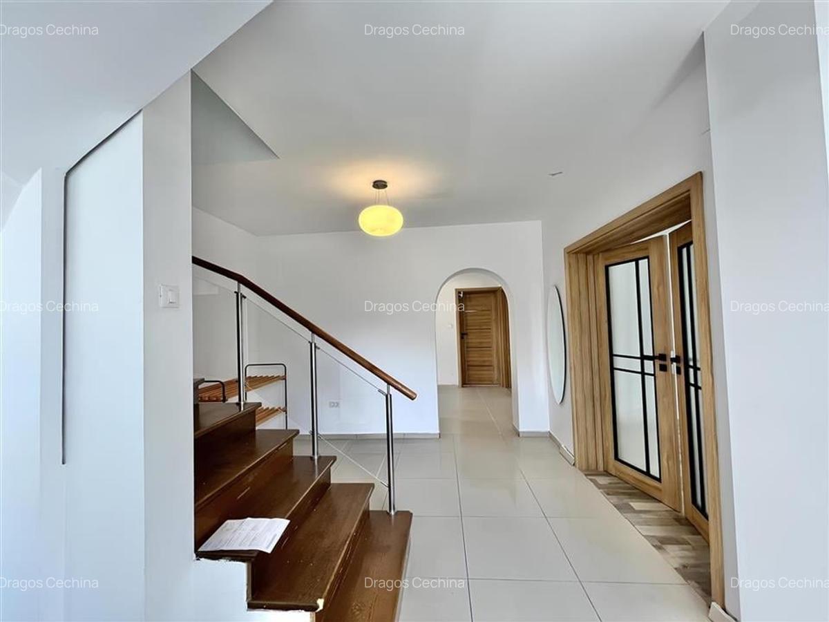 Casa Individuala cu 5 Camere zona spitalul Judetean - 3