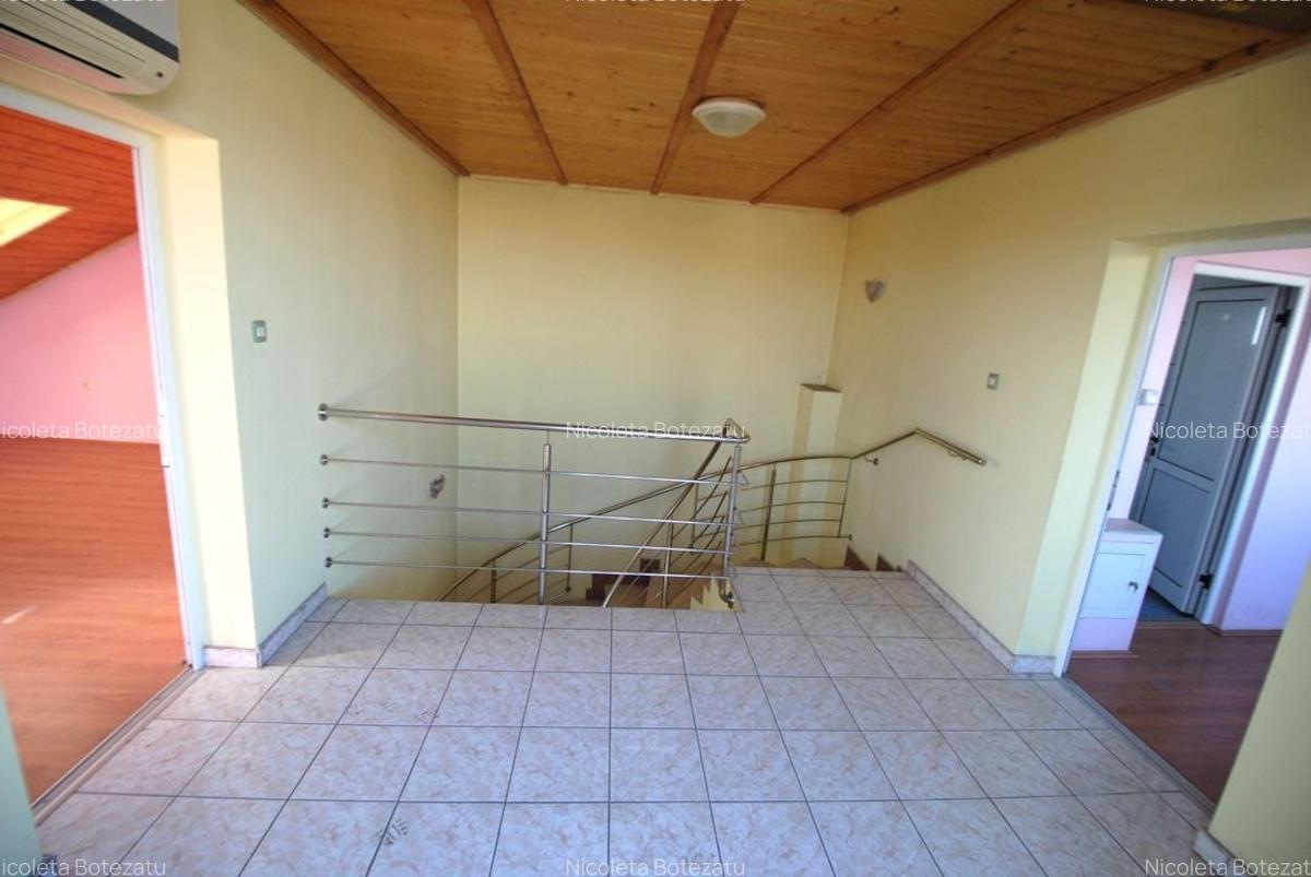 Casa cu o arhitectura deosebita si teren generos in zona Mehala - 19