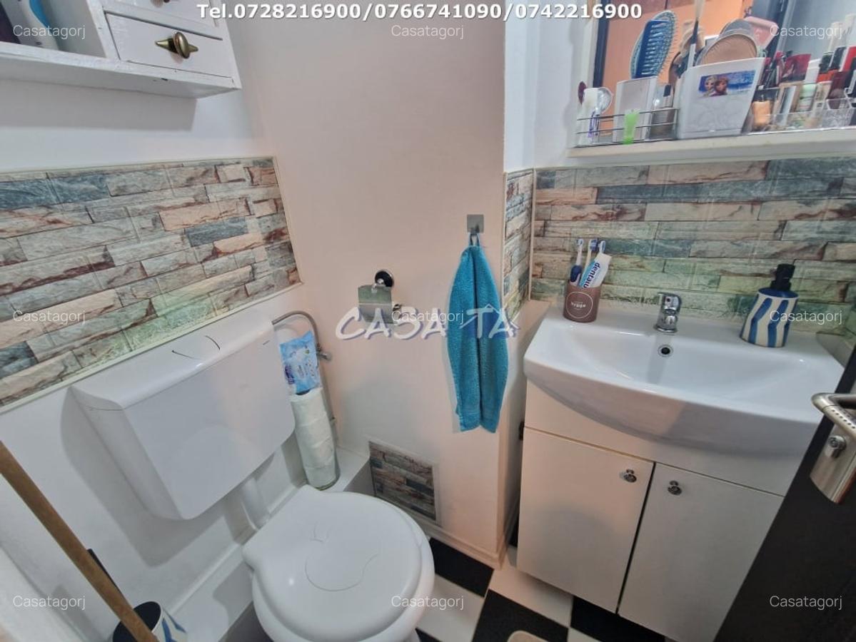 Apartament 3 camere, situat in Targu Jiu, Bld Ecaterina Teodoroiu - 11