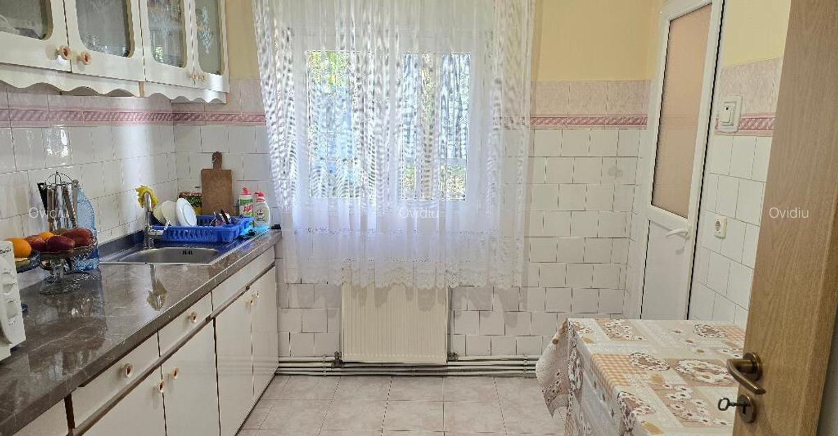 Vand apartament 3 camere decomandat in Deva, zona Enescu, parter inalt - 5 Vand apartament 3 camere decomandat in Deva, zona Enescu, parter inalt - 5