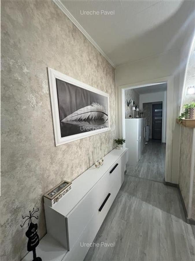 Apartament cu 3 camere decomandate si balcon etaj 2 zona Vasile Aron - 6