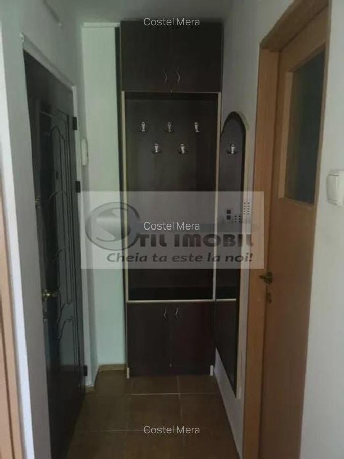 Apartament cu 3 camere semidecomandat, mobilat în Central - 9