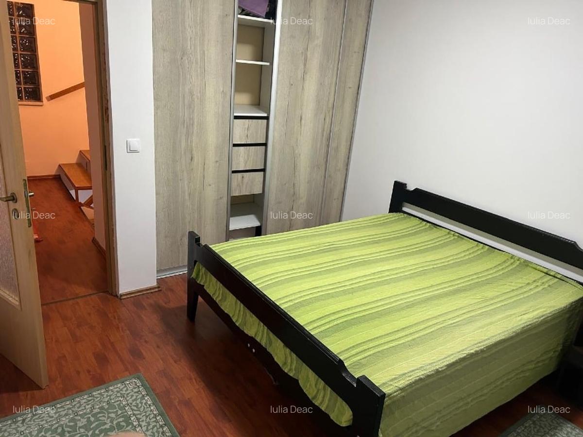 Apartament 110 mp,3 camere plus mansardă, 2 băi, curte în coproprietate, parcare - 4
