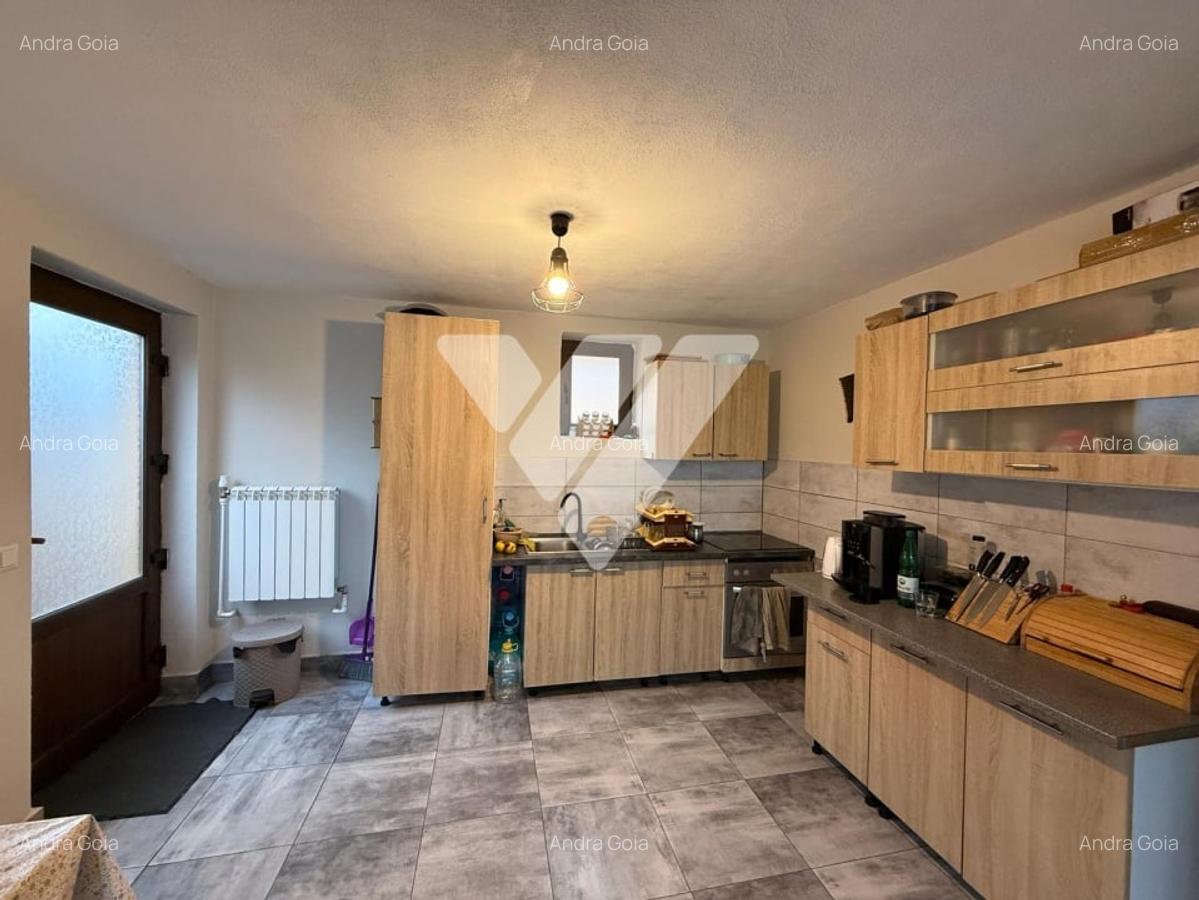 Casa individuala mobilata 5 camere si teren 238 mp Cisnadie Sibiu - 12