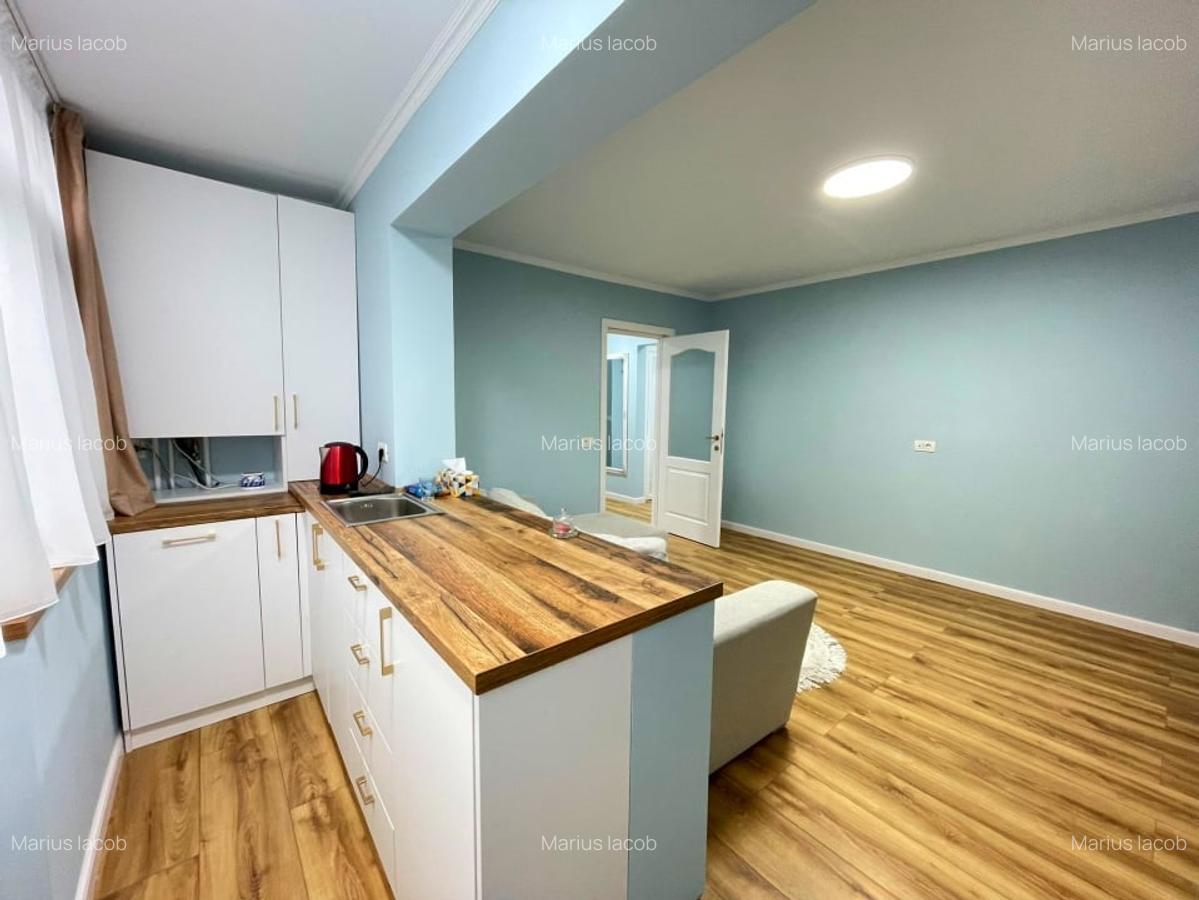 Apartament 3 camere-Podu Ros-Bld Socola-bloc fara risc - 2