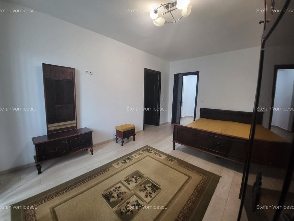 Apartament cu 4 camere decomandat în Tătărași - 18