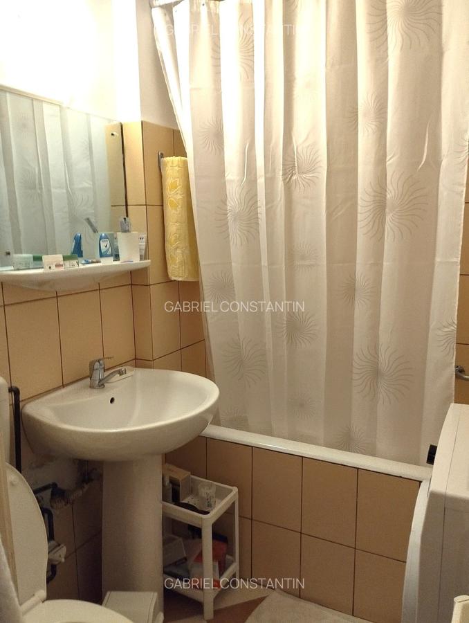 Apartament cu 2 camere semidecomandat, mobilat în Pajura - 4