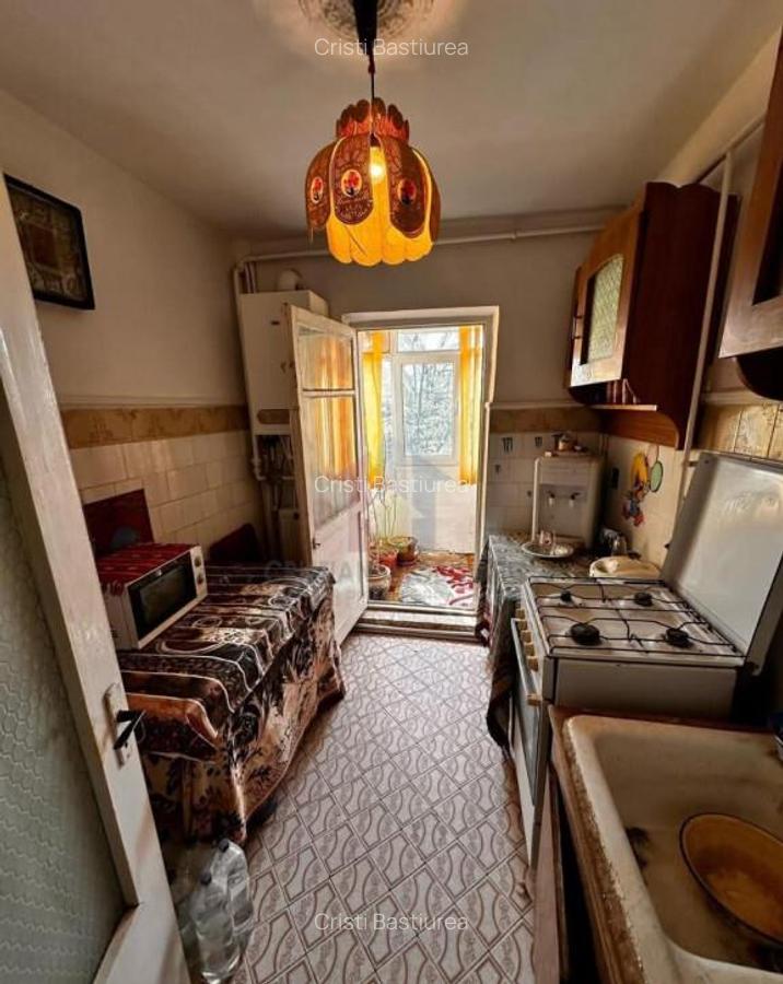 Apartament 3 camere zona Progresu ETAJ 3 - 8