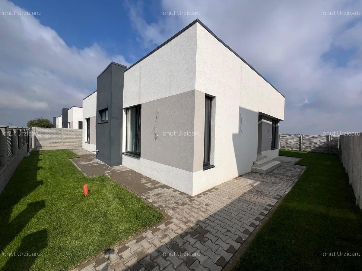 Complex Rezidential / Casa individuala /4 camere 2 bai / teren 407 mp - 3