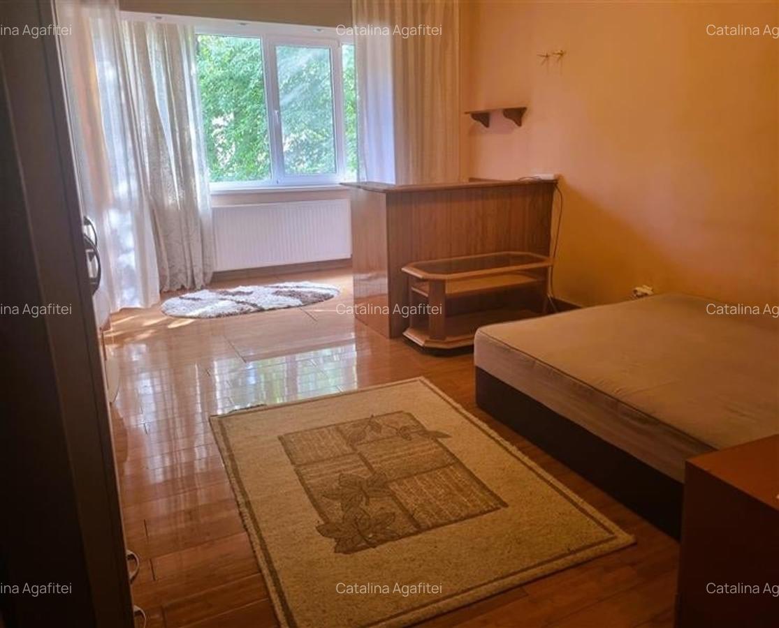 Apartament 2 camere decomandat, etaj 1. Zona Tractorul (Piata) - 3