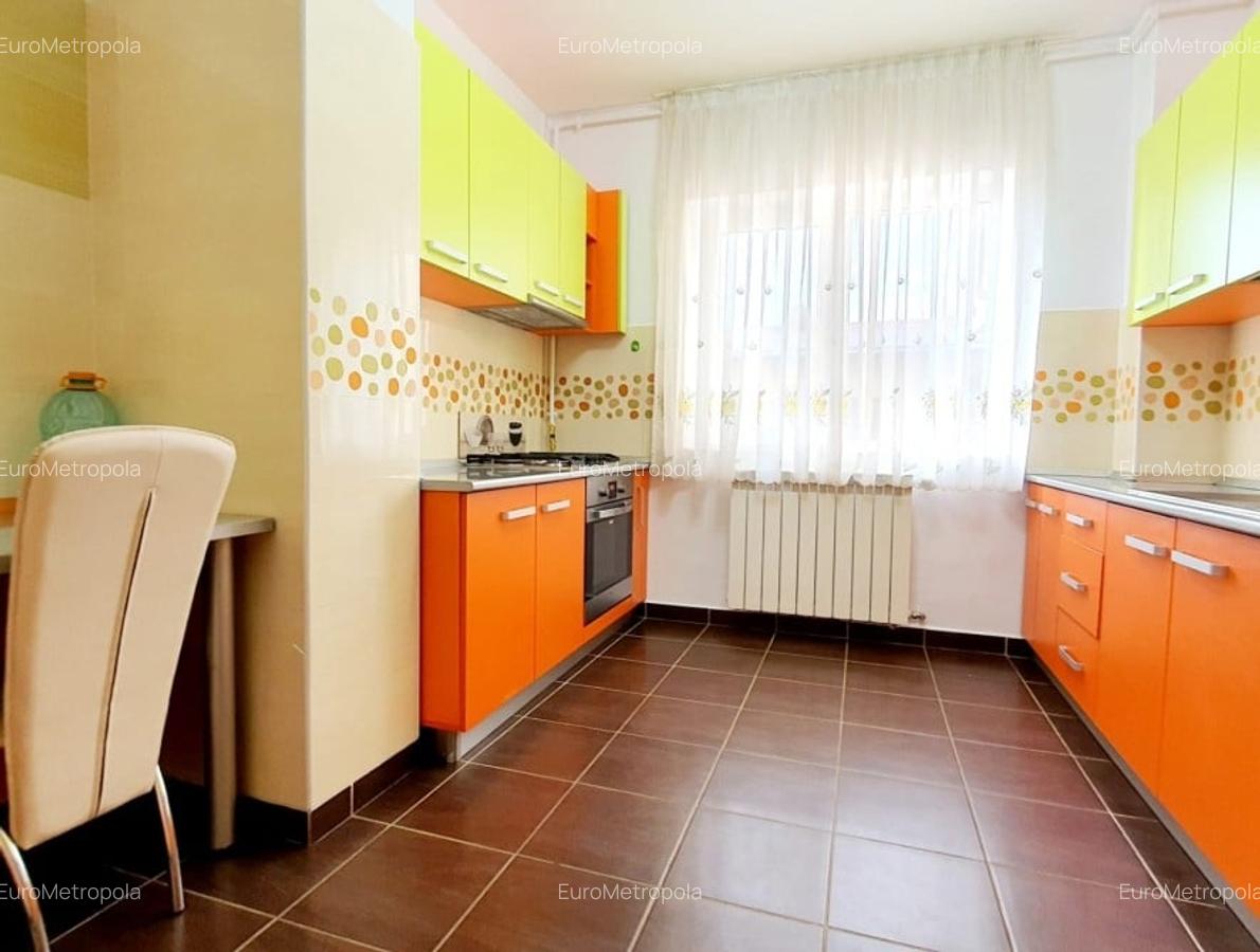 Apartament 3 camere , loc parcare, complex securiazat - 8