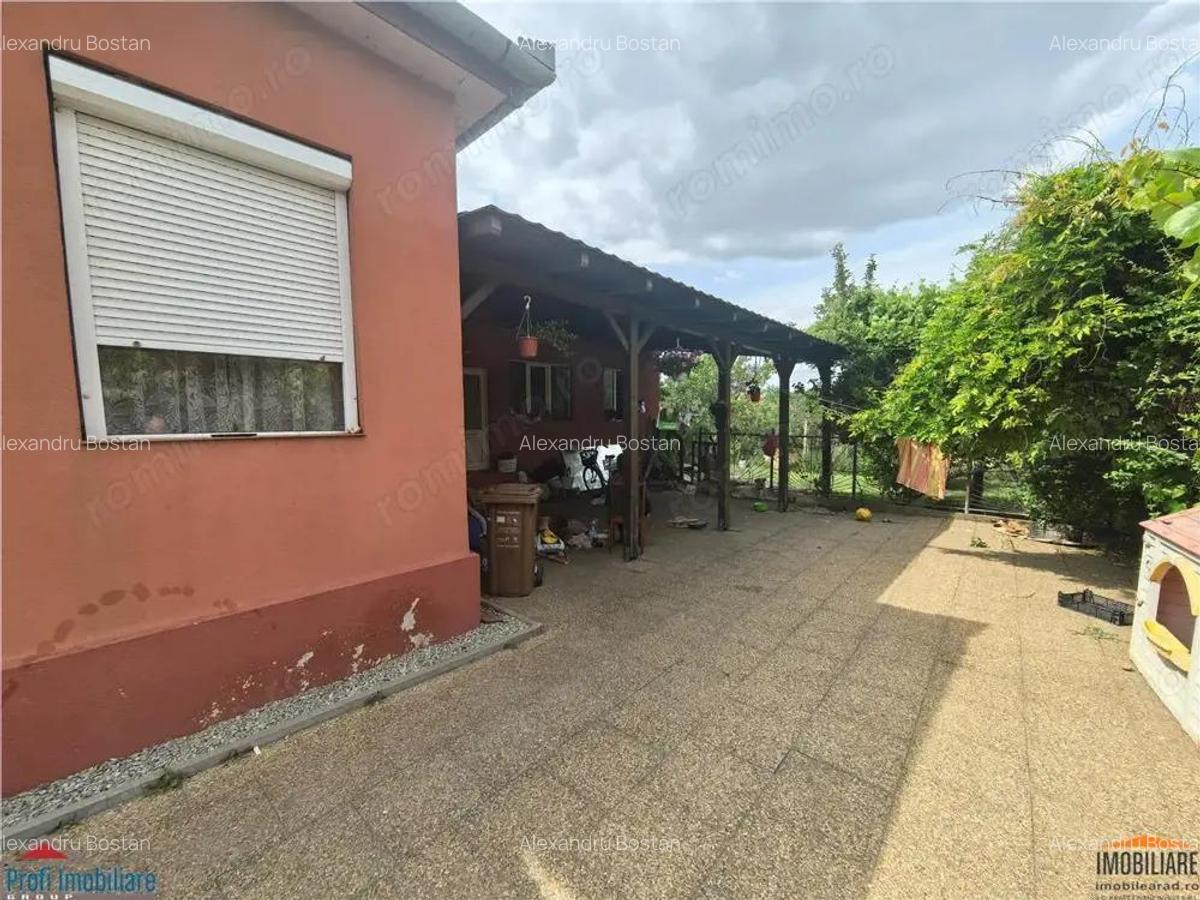 Casa 4 camere si teren de 720 mp - 11