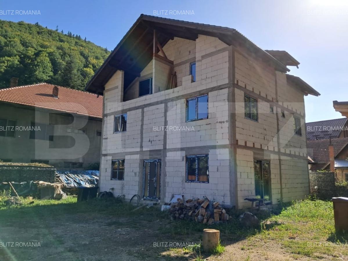 Proiect turistic Hotel-Pensiune, 6 dormitoare, Valea Ierii - 1