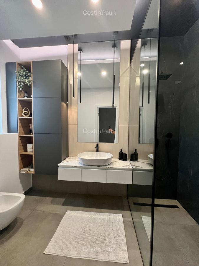 Casa individuala cu 6 camere. Complet mobilata si utilata LUX. Comision 0 - 23