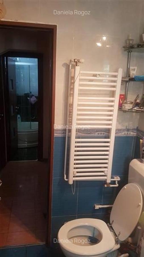Apartament cu 4 camere decomandat în Fizicienilor - 11