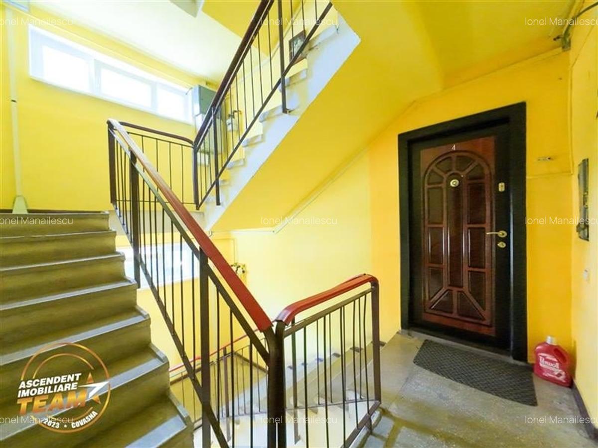 LIVE!Decomandat,pe 4camere,zonare linistita,compozitie frumoasa,facilitati, Leni - 14