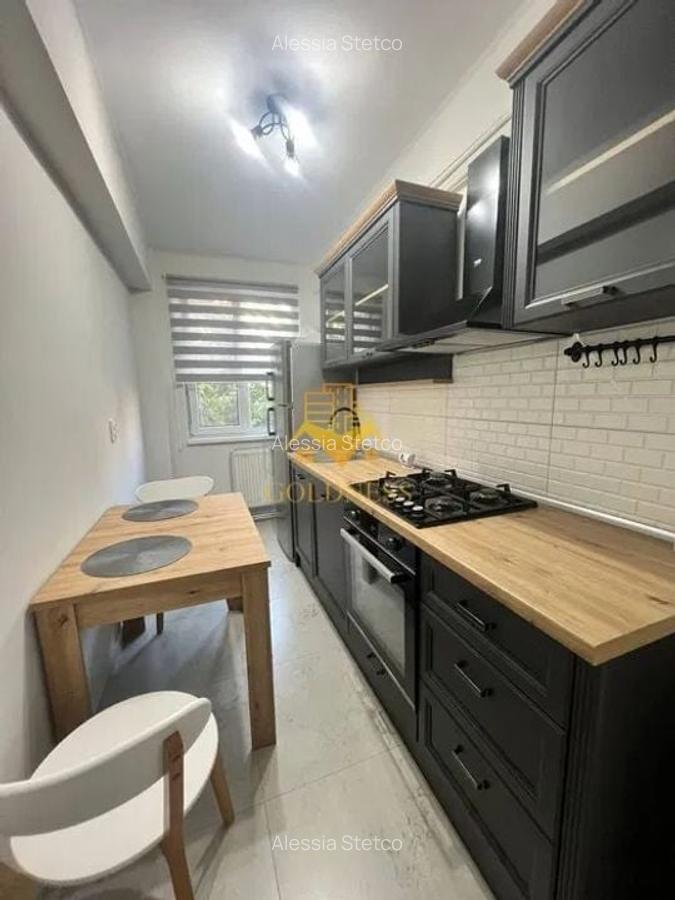 2 camere decomandate, Horea, Central, Parcare, Facultatea de litere - 2