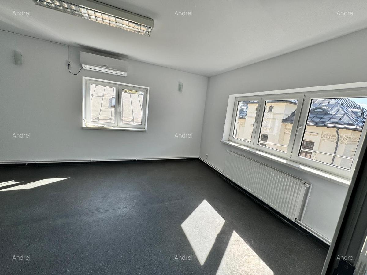 Apartament duplex  8 camere , cu garaj si boxa - 13