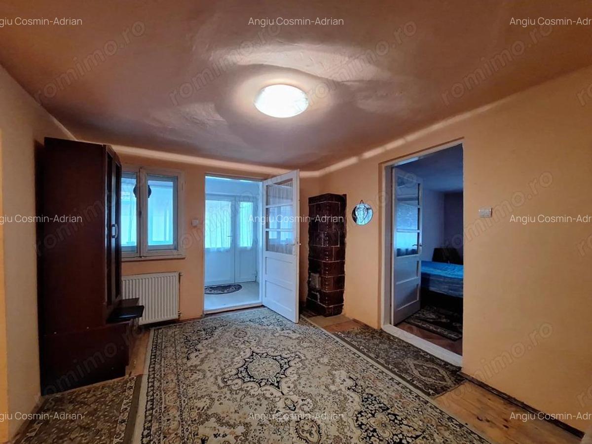 Casa individuala in oras. Teren generos. - 1