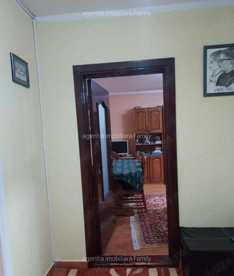 Apartament cu 3 Camere Decomandate Zona George Enescu - 3