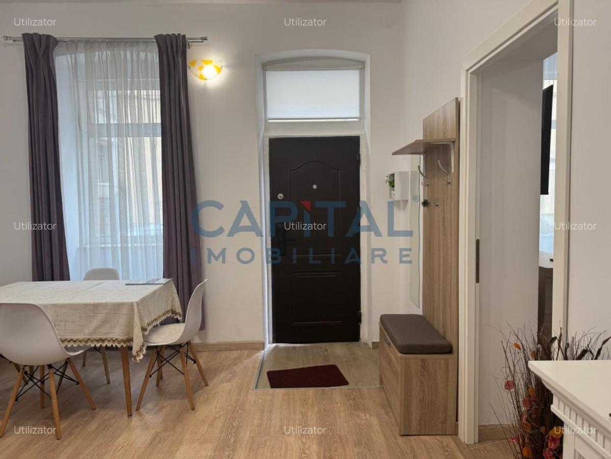 FARA COMISION ! Apartament la casa, curte  comuna, ULTRACENTRAL - 4