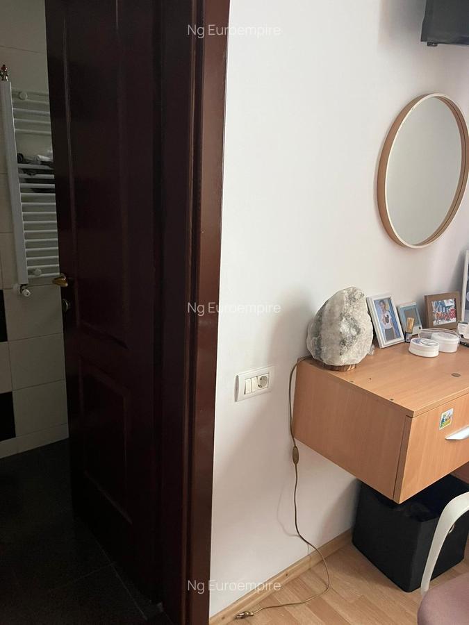 Casa de inchiriat cu 4 camere, zona INEL II - 8