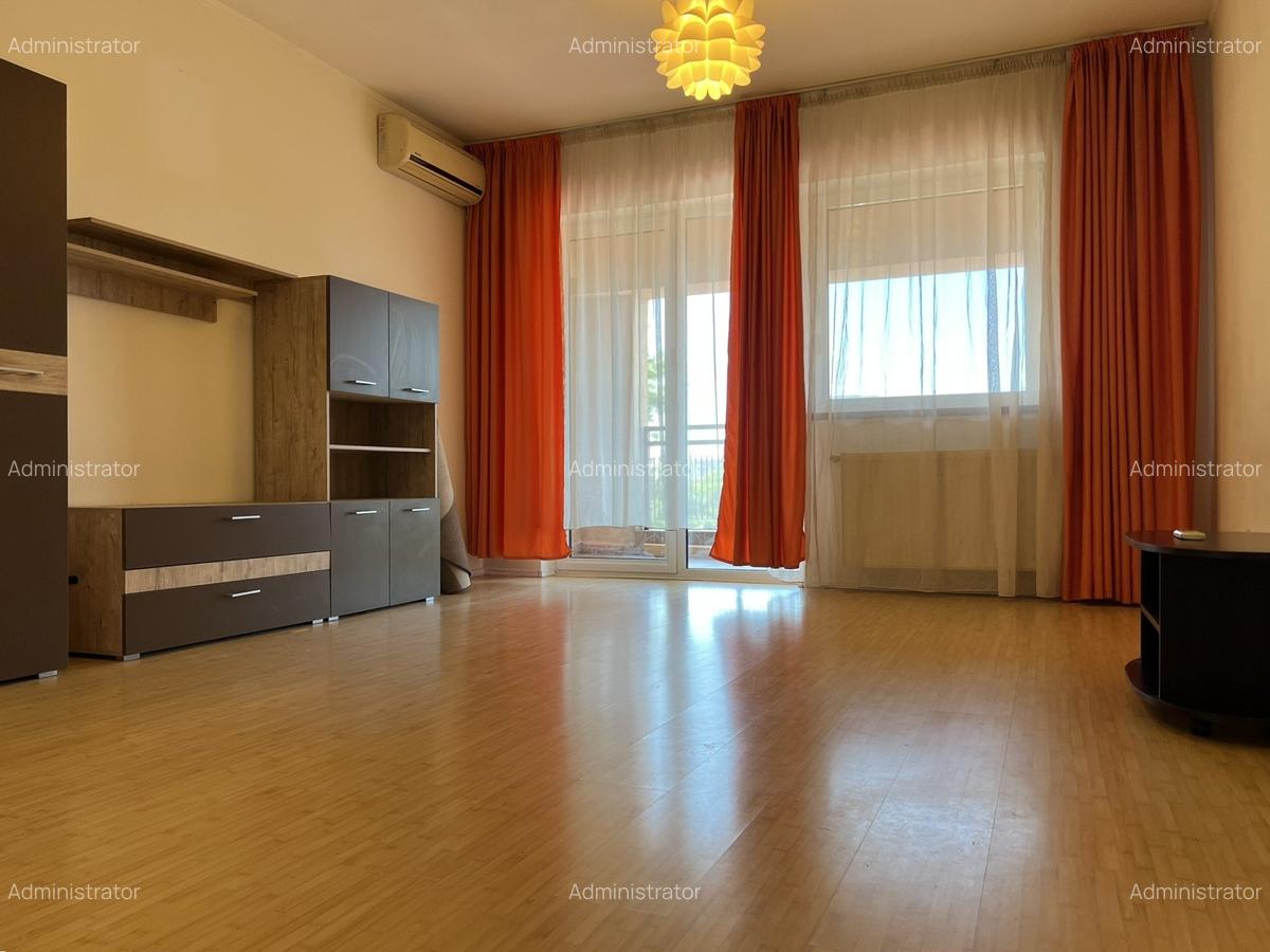 Apartament 3 camere decomandat (cu parcare inclusă) – Complex Primăvara - 1