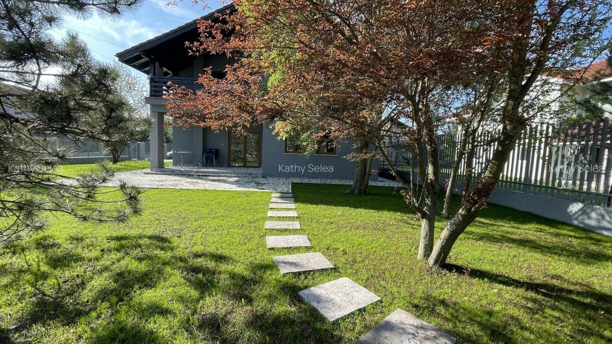 Vila Individuala complet mobilata Laguna Albastra cu garaj - 1