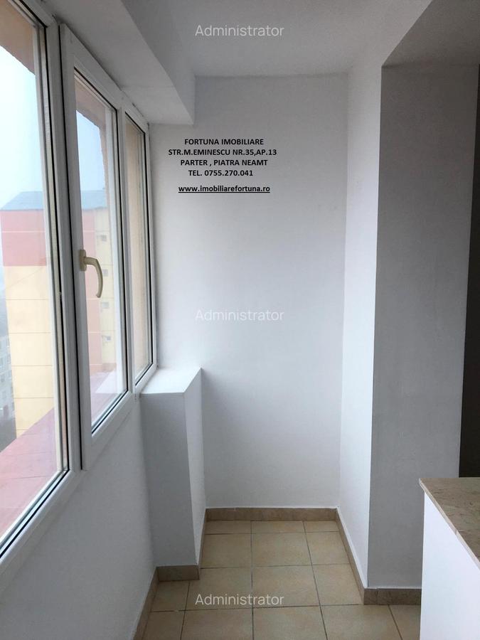 Apartament 3 camere, cu boxa, zona BCR - 12