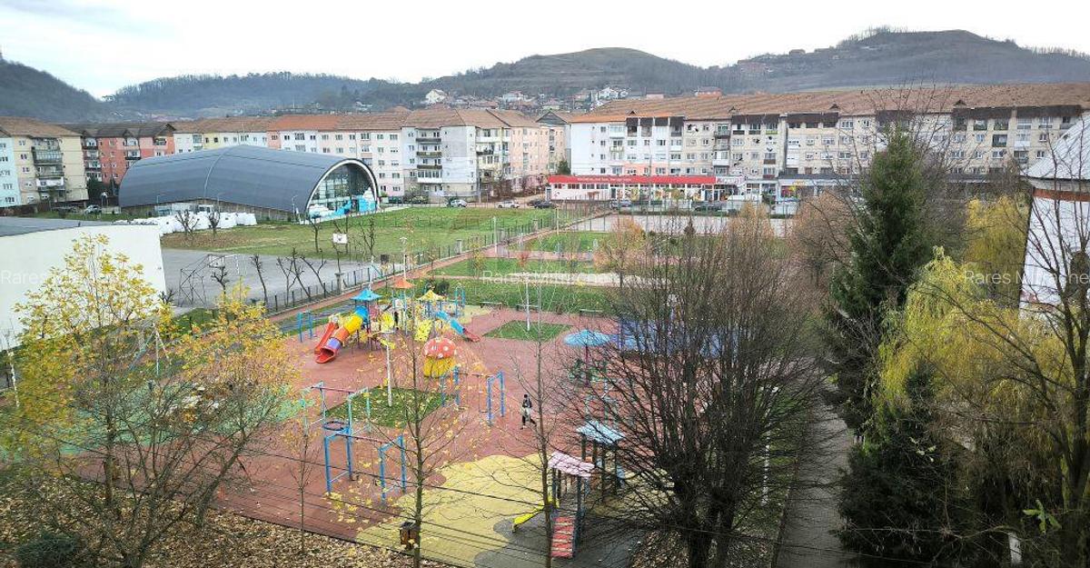 Apartament 3 camere decomandate zona excelenta, car... - 1