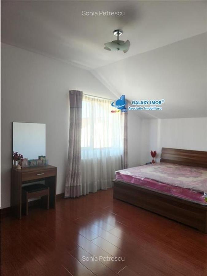 Vila P+1E+M mobilata si utilata strada Doinei - 8