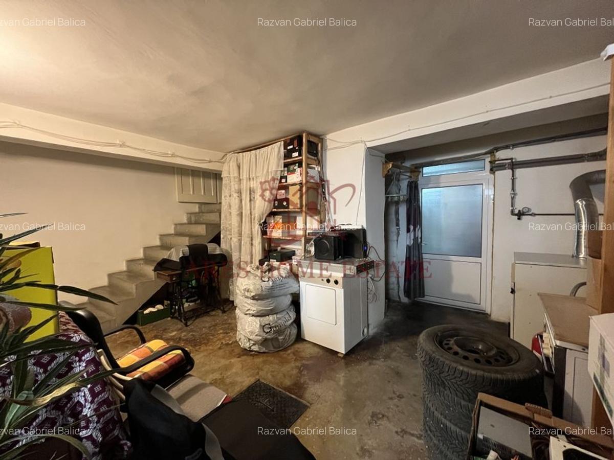 Vilă spațioasă 6 camere în centrul Lugoj – teren 471 mp, garaj - 21