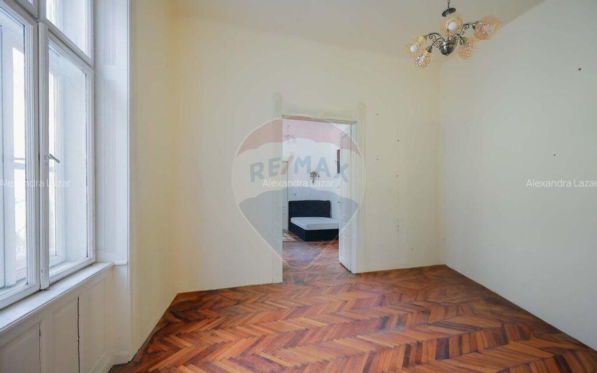 Casa de Vanzare cu 4 camere, Ultracentral - Cuza Voda - 4