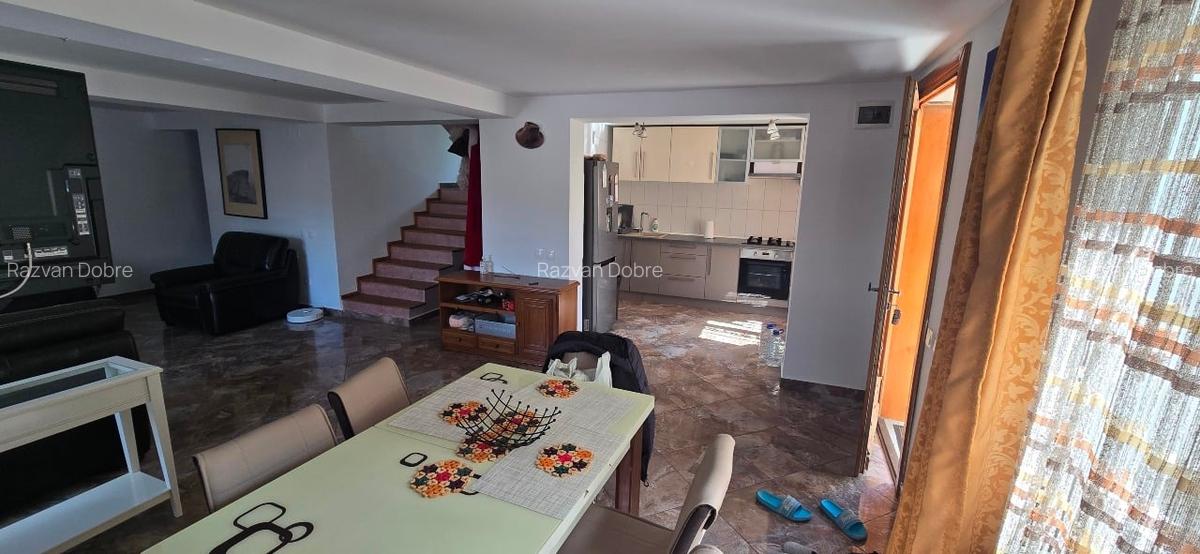 Se vinde casa in Provita de jos, central pozitionata, mobilata si utilata. - 8