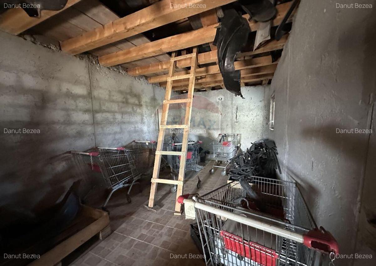 Casa sau Spatiu Dumbraveni langa DN E85 - 12