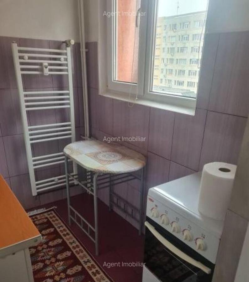 Obor metrou etaj 7 semidecomandat - 5