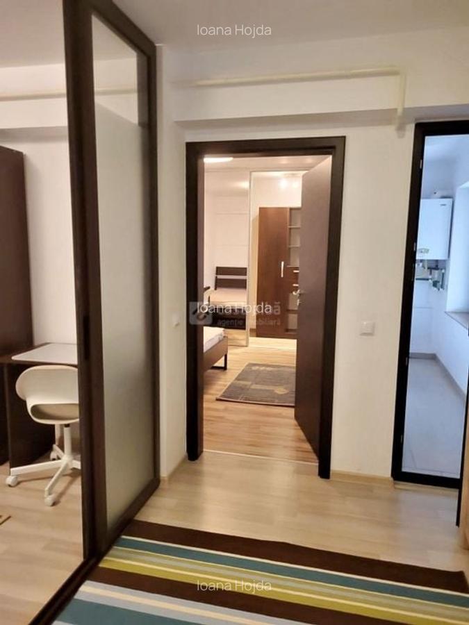 Apartament cu 3 camere semidecomandat, mobilat în Central - 14