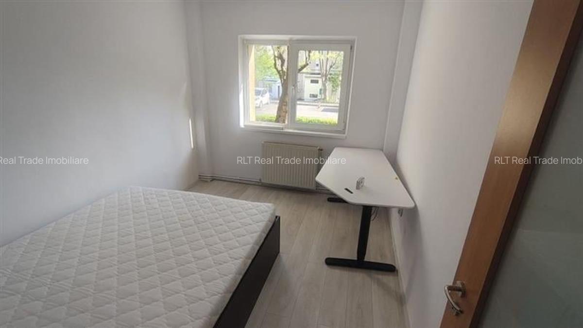 Apartament cu 3 camere decomandat, mobilat în Răcădău - 6
