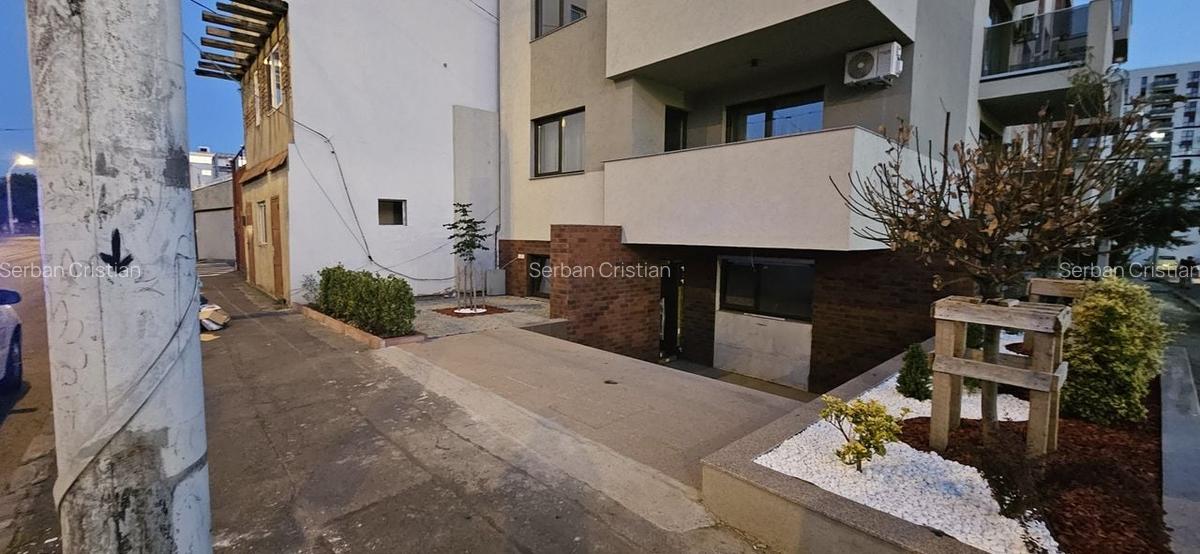 Giulesti piata spatiu cemercial demisol 90 mp - 9